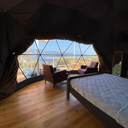 Lilyumdome Hotel