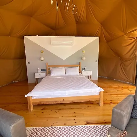 Lilyumdome Hotel