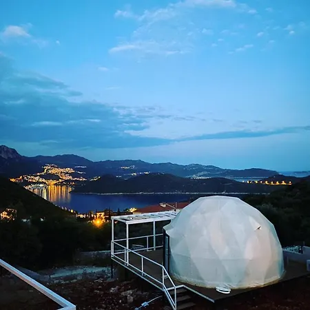 Lilyumdome Hotel
