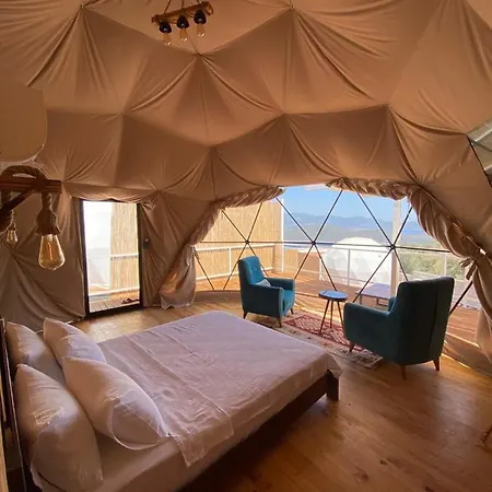 Lilyumdome Hotel