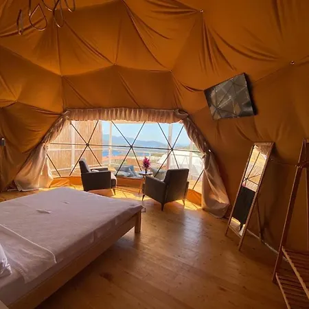 Szálloda Lilyumdome 3*