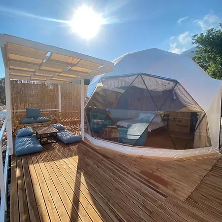 Szálloda Lilyumdome
